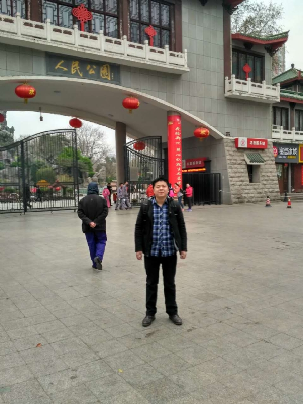 在奋斗的第一张照片--安阳蓝颜知己交友网